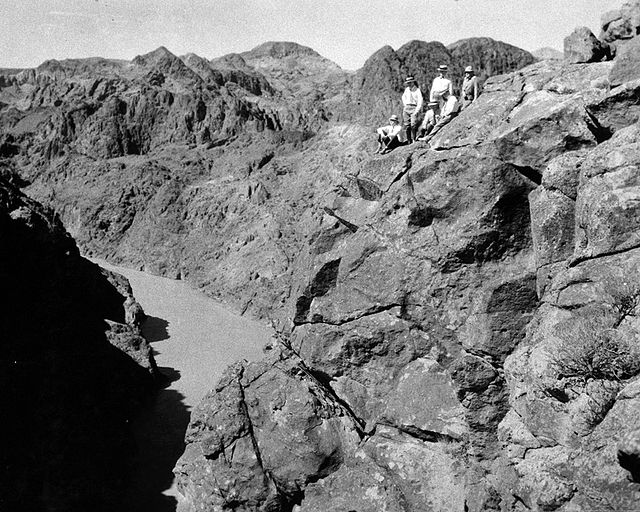 Hoover Dam construction