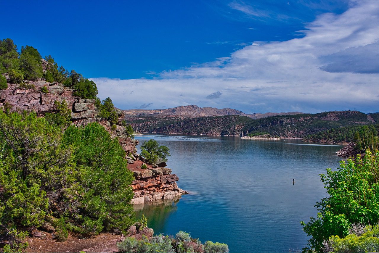 A view of the Flaming Gorge reservoir