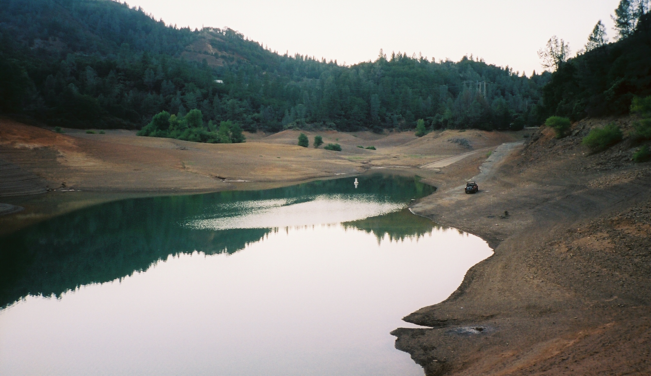 Low level of water in Lake Shasta