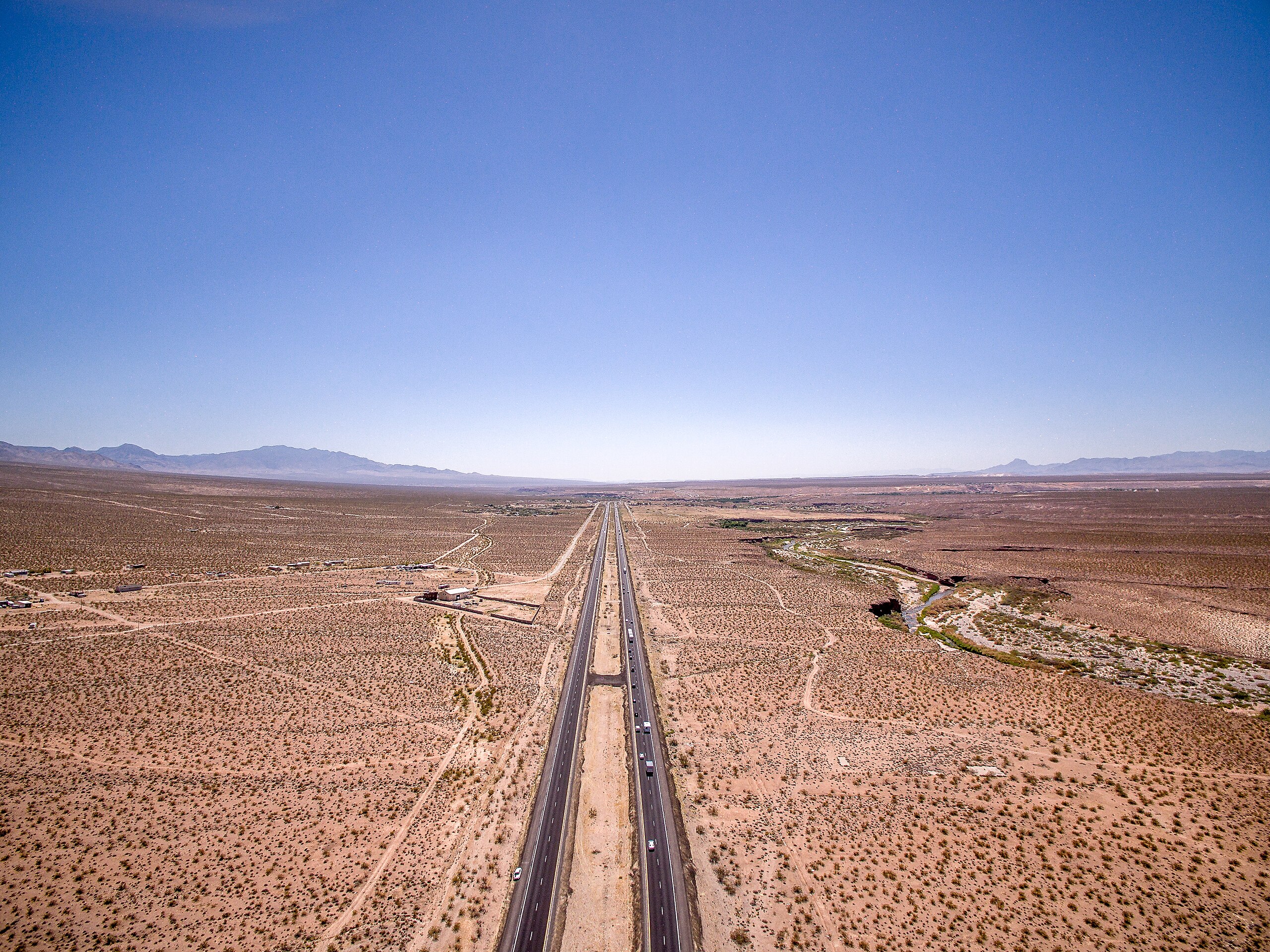 Arizona's drought persists into 2025 as La Niña and record heat worsen conditions; experts urge maintaining drought declaration and water conservation.