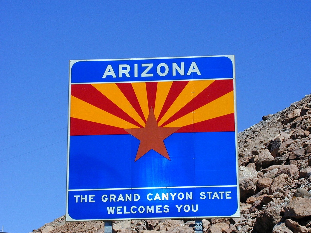 Arizona’s SB 1611 moves forward, proposing farmland-to-housing conversion to lower prices and save water, sparking debate over sustainability and growth.