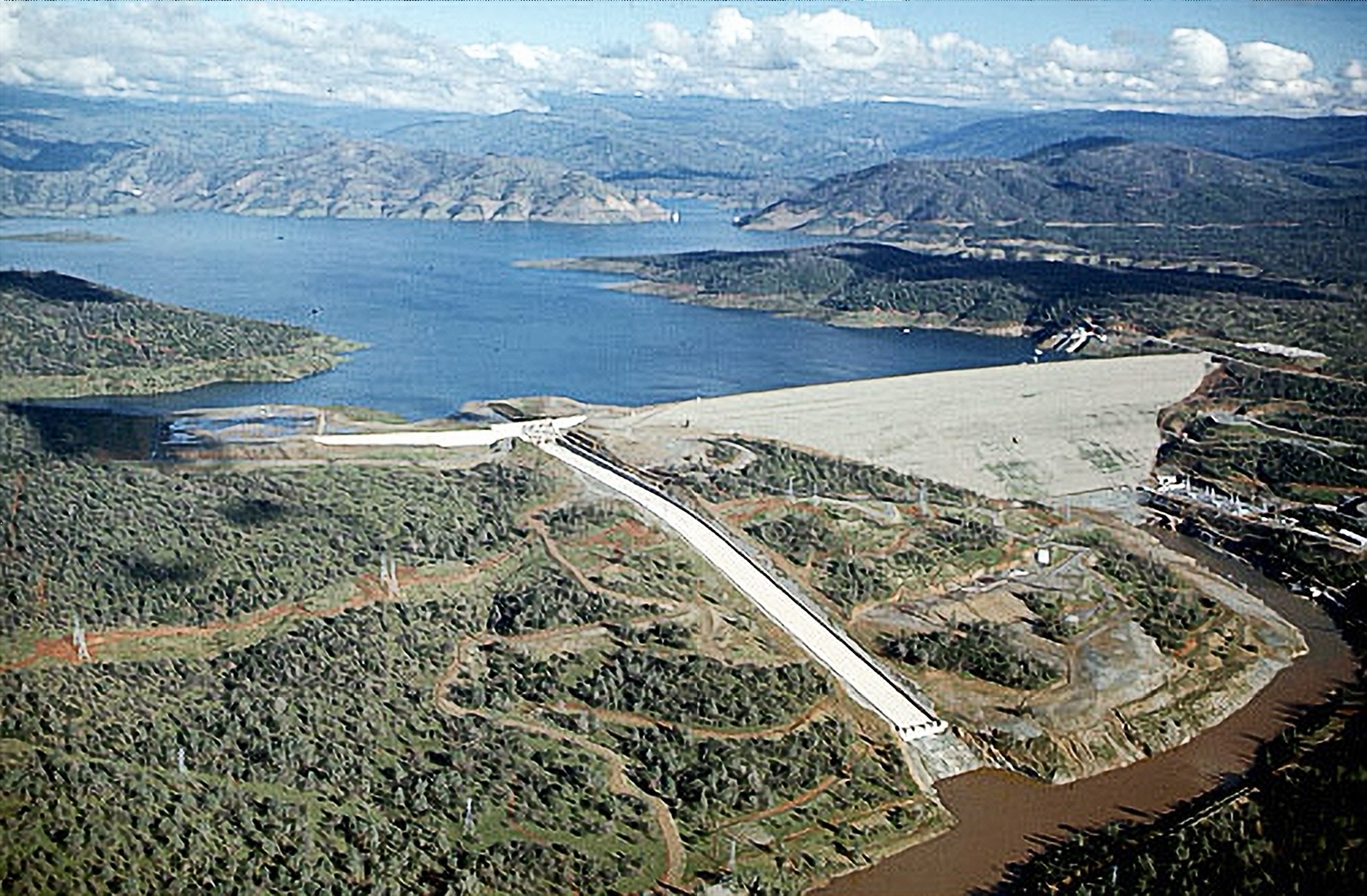 Aerial view of Oroville Dam in California