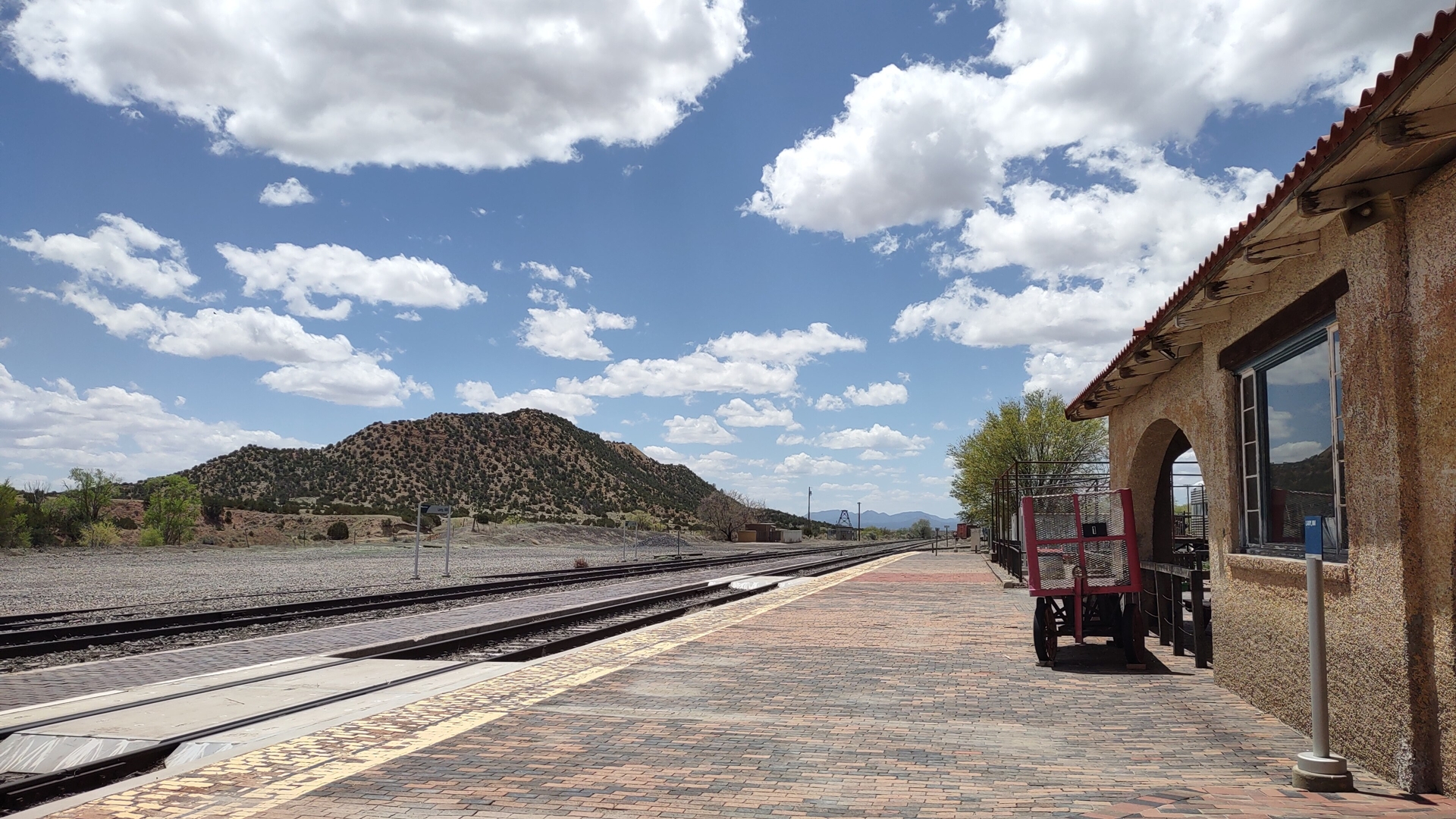 New Mexico scenery: Lamy, Train Tracks